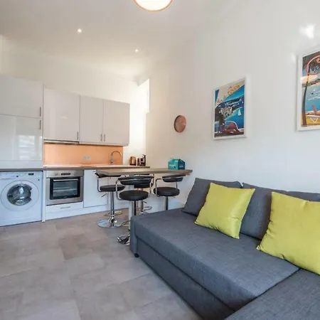 Modern Apt For 4p, Near Beach & City Centre Apartmán Cannes