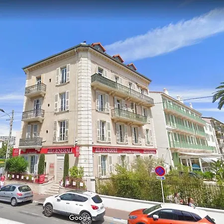 Apartmán Modern Apt For 4p, Near Beach & City Centre